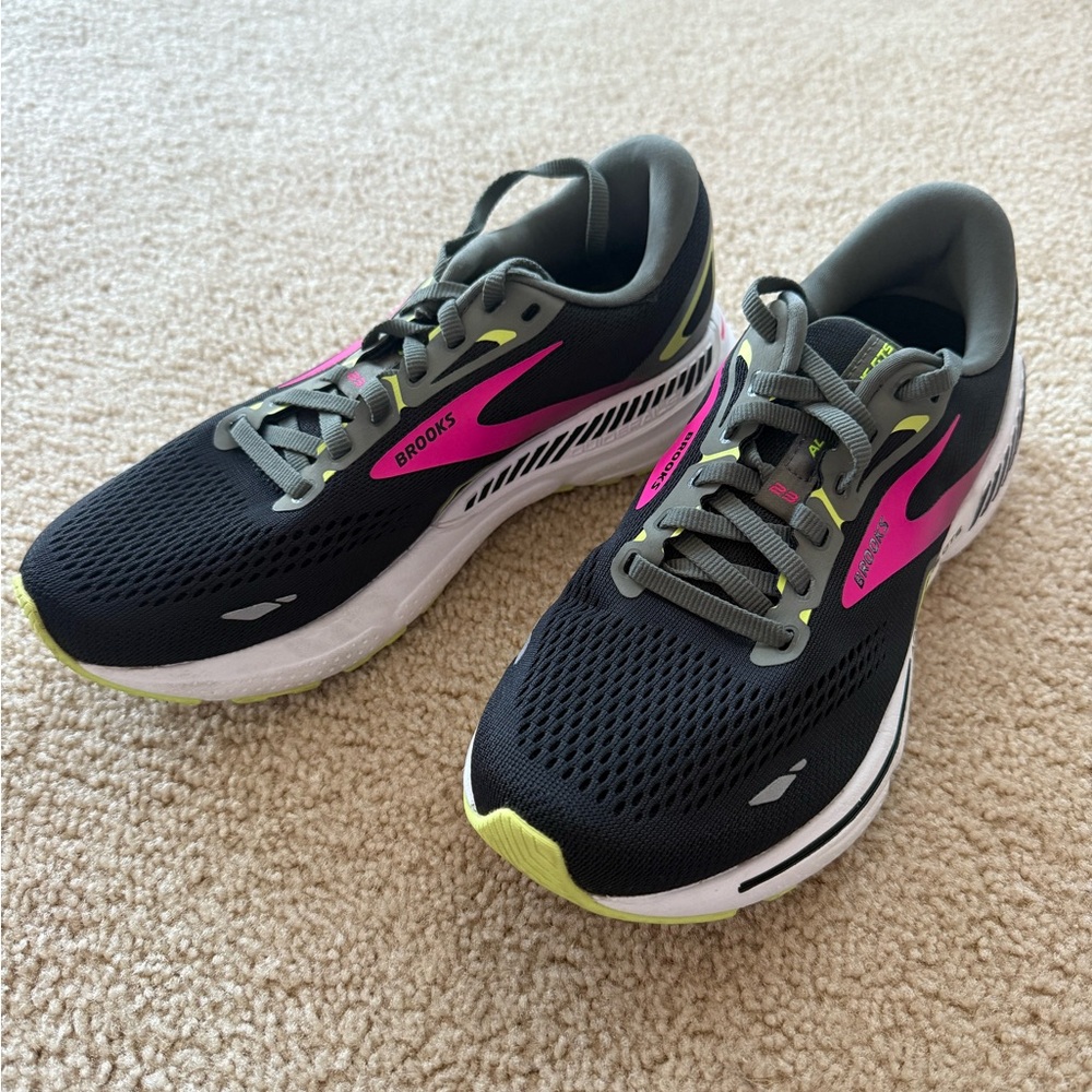Brooks Adrenaline CTS Women's Black and Pink Running Shoes